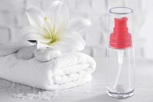 Flacon de crème rond en verre de 30 ml avec pompe en plastique rouge ou noir et bouchon transparent-3