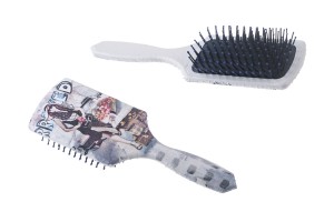 Haarbürste mit Decoupage-εικόνα_σύνθεση