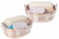 Gift set with bathroom in wooden basket 