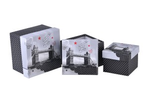 Laminierte viereckige Schachtel für Geschenke mit 2 verschiedenen Mustern Paris (Eiffel) oder London (Tower bridge) - Set S-M-L-2