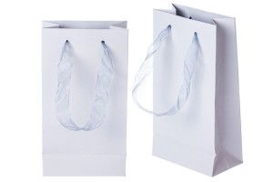 Laminierte Geschenktasche mit Henkel 2cm aus Glasbatist in verschiedenen Farben-7