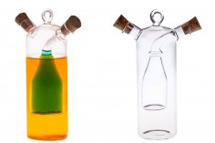Bottiglia di vetro    con due compartimenti insieme a 2 tappi di sughero a forma conica con anello per appenderli. Fatto a mano con vetro soffiato - 314 ml.