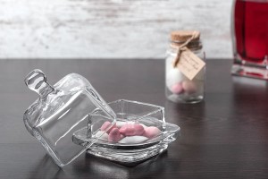 Viereckiges Deko Glas mit Glas-Deckel für Mandelbonbons und Kuchen-8