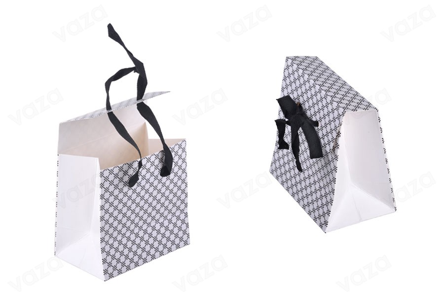 Boîte cadeau en papier avec un design spécial et un ruban imprimé de 10 mm pour le nœud 105 x 67 x 105-εικόνα_διαστάσεις