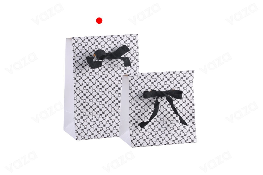 Boîte cadeau en papier avec un design spécial et un ruban imprimé de 10 mm pour le nœud 105 x 67 x 150 Boîte cadeau en papier avec un design spécial et un ruban imprimé de 10 mm pour le nœud 105 x 67 x 150-