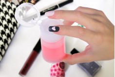 Special plastic bottle for nail polish remover 70 ml with a pump