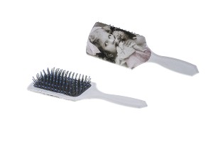 Haarbürste mit Decoupage-εικόνα_σύνθεση