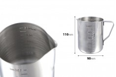 Edelstahlgefäß (inox) 550 ml mit Graduierung und Henkel