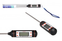Digital thermometer for creating candles.