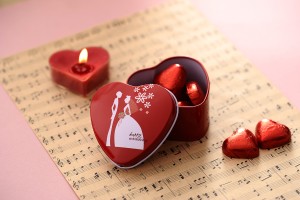 Alu- Kästchen ''Hochzeit'' in Herzform-εικόνα_σύνθεση