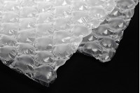 Bubble wrap with bubbles of 35 mm diameter. It is sold per piece with a length of 18m and a width of 330mm