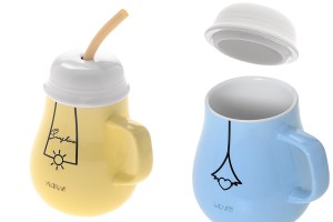 Keramische Tasse 385 ml mit Deckel und Löffel-Strohhalm in verschiedenen Farben-εικόνα_σύνθεση