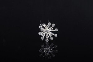 Épingle décorative en métal avec strass en forme de fleur (largeur 25 mm, hauteur 17 mm) - 20 pcs-1