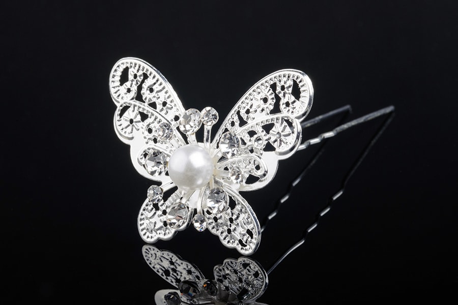 Épingle décorative en métal avec strass et perle en forme de papillon (largeur 30 mm) - 20 pcs Épingle décorative en métal avec strass et perle en forme de papillon (largeur 30 mm) - 20 pcs