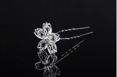 Metal brooch pin with flower shaped jewel stones (width 27 mm) - available in a package with 20 pcs