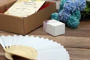 Holzfächer für Hochzeitsbevorzugungen und Dekoration bei Hochzeiten und Taufen - individuelle Verpackung-εικόνα_σύνθεση