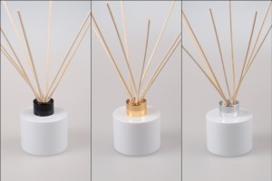 Deckel für Raumduft PP28  mit Stöpsel und Öffnung für Stäbchen-εικόνα_διαστάσεις