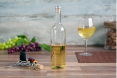 Sticlă de vin 750 ml Leggera transparentă (F19)