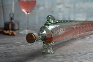 Bouteille en verre soufflé de 450 ml en forme d'esturgeon 66 cm avec bouchon naturel-εικόνα_διαστάσεις