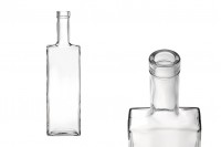 Glass beaker for 700 ml beverages and oil in rectangular shape