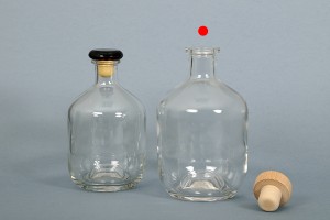 Zylindrische 700ml Glasflasche für Getränke-εικόνα_σύνθεση
