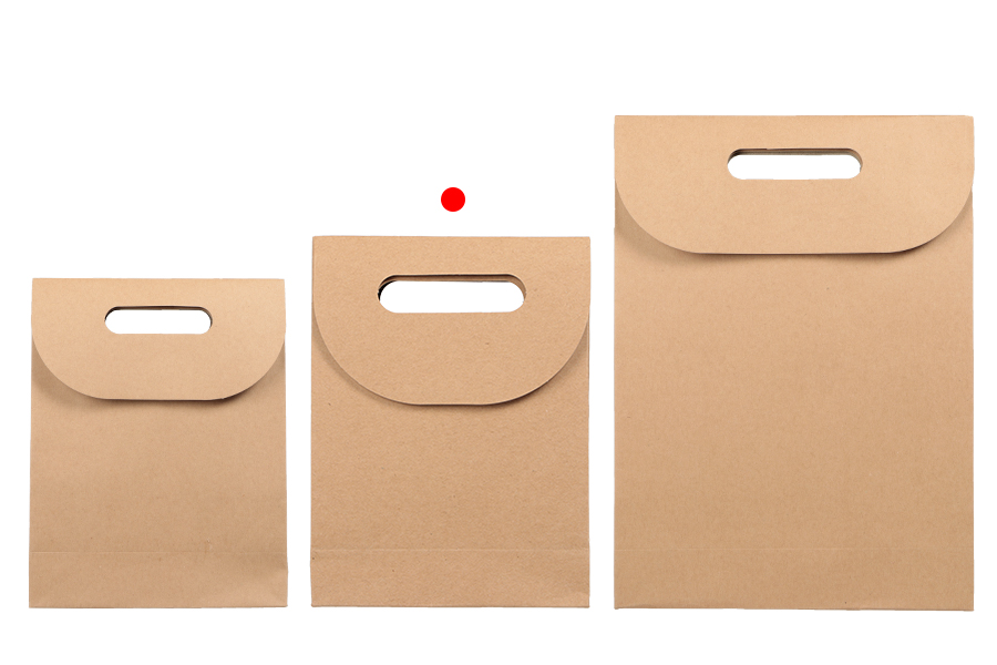 Geschenktüte aus Papier in brauner Farbe mit Aufkleberband190x80x240 mm Geschenktüte aus Papier in brauner Farbe mit Aufkleberband190x80x240 mm