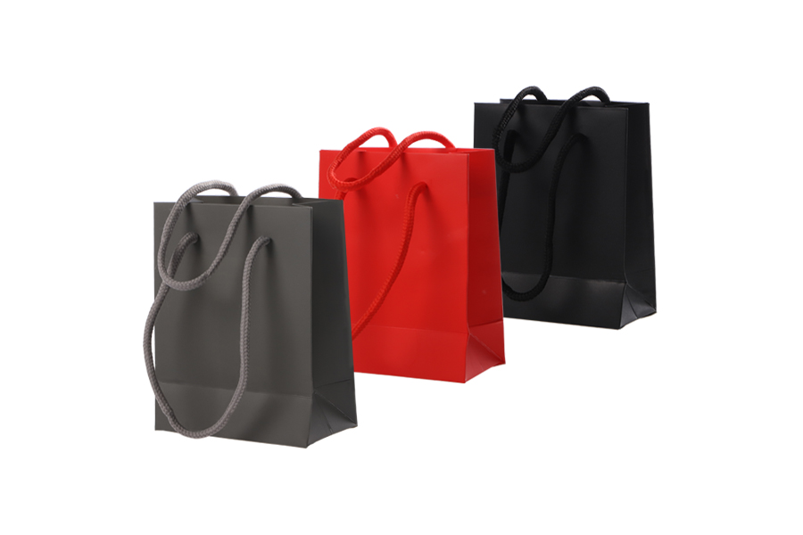 110x60x140 Papiergeschenktüte mit Schnur 110x60x140 Papiergeschenktüte mit Schnur
