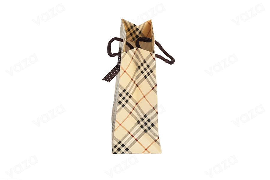 Sac cadeau en papier beige à carreaux avec nœud et cordon en coton 140 x 70 x 150 mm Sac cadeau en papier beige à carreaux avec nœud et cordon en coton 140 x 70 x 150 mm-
