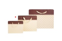 Geschenktasche mit Henkel aus Satin 250x80x200 mm in verschiedenen Farben Geschenktasche mit Henkel aus Satin 250x80x200 mm in verschiedenen Farben