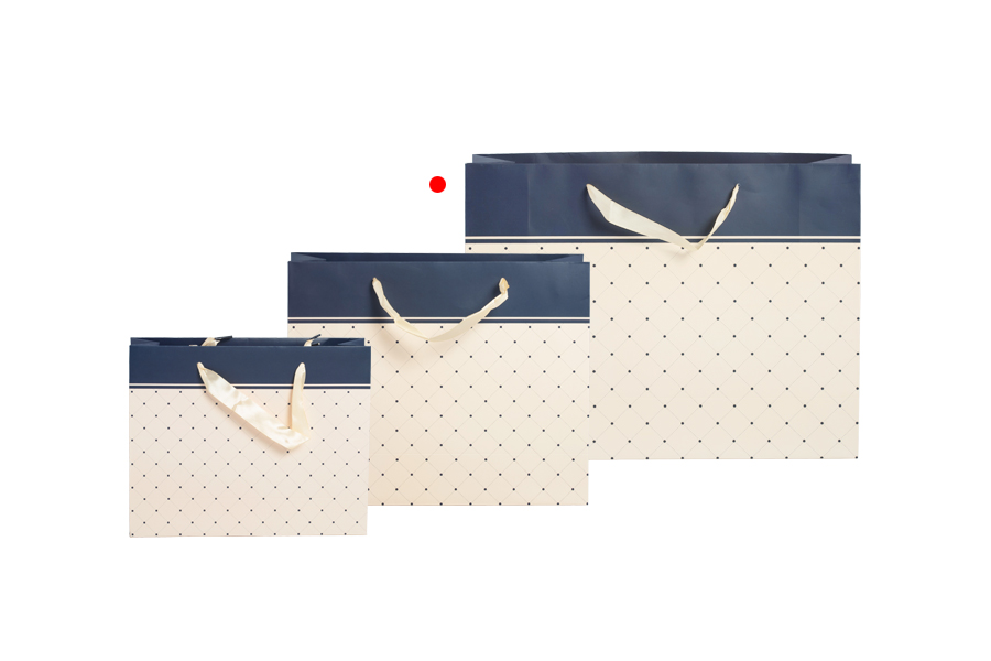 Geschenktasche mit Henkel aus Satin 320x110x260 mm in verschiedenen Farben Geschenktasche mit Henkel aus Satin 320x110x260 mm in verschiedenen Farben