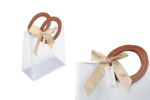 Geschenktüte aus Plastik 160x80x185 mm halb-durchsichtig mit Schleife und Griff in Lederdruck - 12 Stück-1