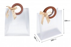Gift bag plastic 200x100x220 mm semi transparent with bow and handle in leather texture - 12 pcs