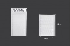 Enveloppes à bulles d'air aux dimensions 9 x 15 cm en blanc mat - 10 pcs