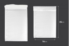 Enveloppes à bulles d'air aux dimensions 16 x 25 cm en blanc mat - 10 pcs