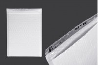 Envelopes with airplast 22x32 cm in matt white color