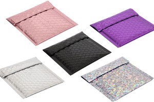 Enveloppes à bulles d'air aux dimensions 13 x 13 cm en différentes teintes brillantes - 10 pcs-εικόνα_διαστάσεις