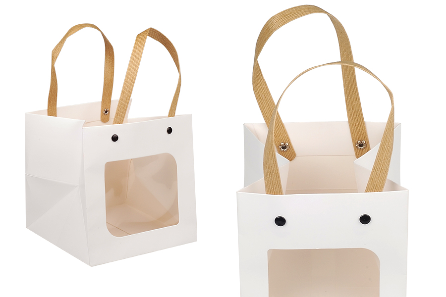 Geschenktüte aus Papier 150x150x150 mm weiß mit Sichtfenster - 12 Stk Geschenktüte aus Papier 150x150x150 mm weiß mit Sichtfenster - 12 Stk