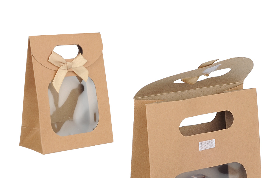 Geschenktüte aus Kraftpapier 120x60x150 mm mit Klettverschluss, Sichtfenster und Schleife - 12 Stk Geschenktüte aus Kraftpapier 120x60x150 mm mit Klettverschluss, Sichtfenster und Schleife - 12 Stk