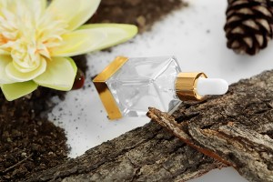 Flacon en verre de 30 ml avec compte-gouttes, drain et couvercle transparent-εικόνα_σύνθεση