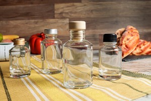 Bouteille en verre cylindrique de 100 ml-εικόνα_σύνθεση