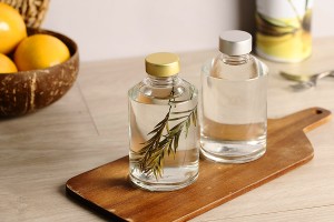 Flacon en verre de 200 ml avec bec verseur PP28-εικόνα_σύνθεση