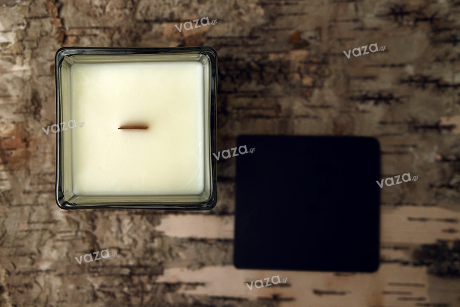 Γυάλινο διακοσμητικό τετράγωνο βάζο 320 ml 80x80x80 mm με ξύλινο καπάκι για κερί