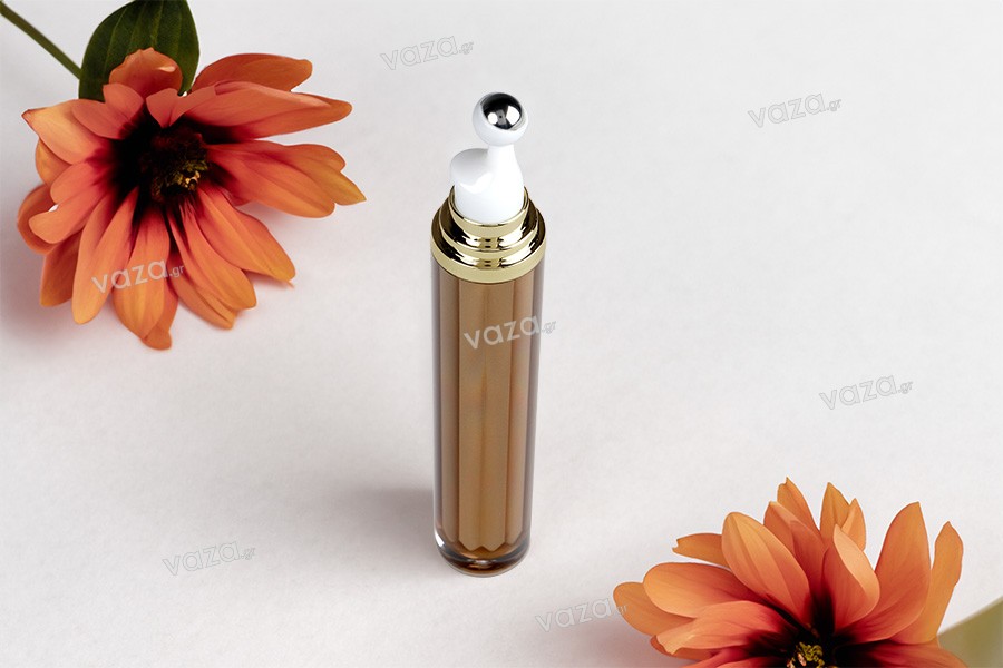 Acrylic bottle 20 ml for cosmetic use in brown color with roll on and cap