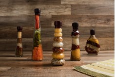 Glasflasche mit verschiedenen Früchten für die Dekoration der Küche-120 ml