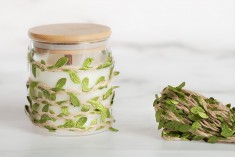 Διακοσμητική πλεξούδα με νήματα από σπάγκο και πράσινα φυλλαράκια, πλάτος 7 mm (10 μέτρα το τεμάχιο)