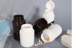 White 200ml plastic PET pill and capsule jar.