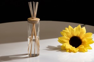 Petit pot rond en verre de 550ml avec couvercle en bois et bande élastique-5