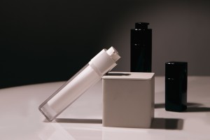 Airless-Flasche 30ml Acryl in schwarzer Farbe - 5 Stk-bildgruppe