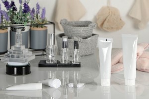 Tube plastique de 100 ml avec revêtement intérieur en aluminium et couvercle à rabat - 12 pièces-4