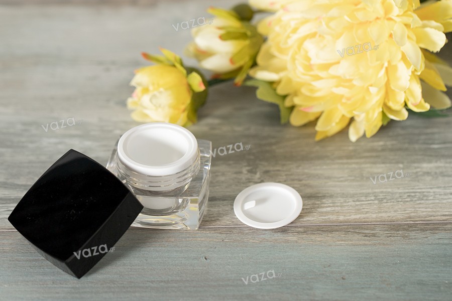 Vasetto quadrato elegante per creme cosmetiche da 5 ml, acrilico con tappo nero, con sigillo interno sul tappo e plastica sul vasetto